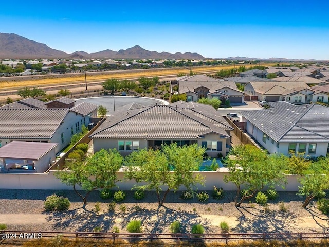 bird's eye view featuring a mountain view