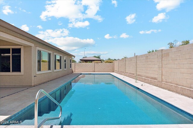 10630 W Pinchot Ave, Avondale, AZ 85392 - view of pool