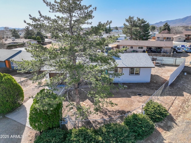 birds eye view of property featuring a residential view and a mountain view