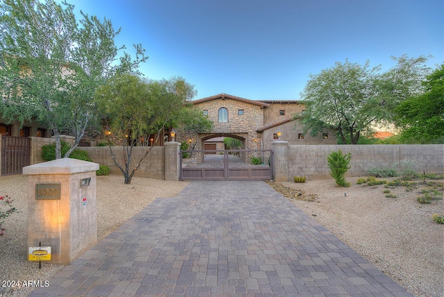 view of mediterranean / spanish-style home