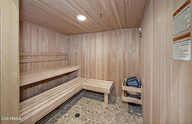 view of sauna / steam room