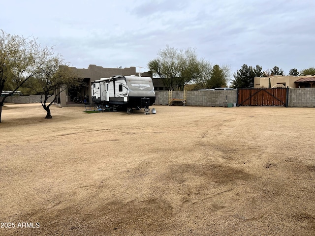 2427 W Desert Hills Estate Dr, Phoenix, AZ 85086 - view of yard with fence