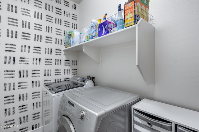12211 W Hide Trl, Peoria, AZ 85383 - laundry room with washer and dryer