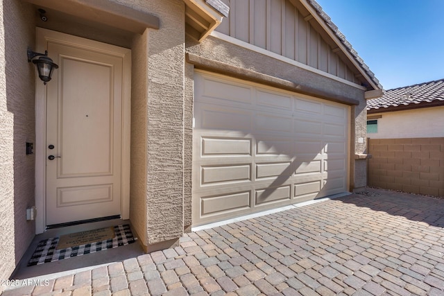 12211 W Hide Trl, Peoria, AZ 85383 - garage with decorative driveway