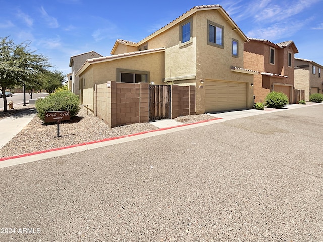 view of front facade featuring a garage