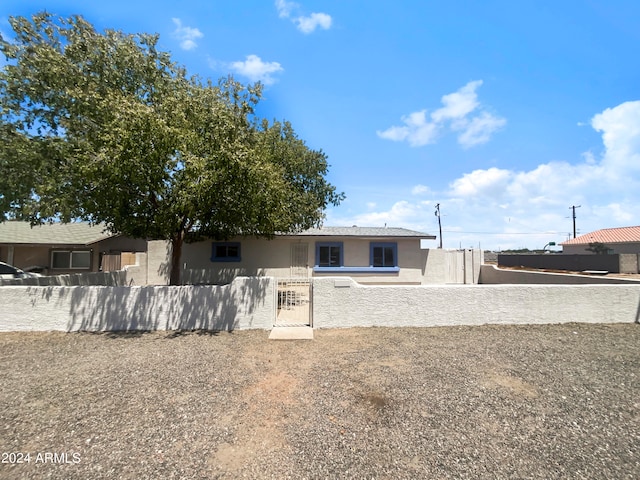 view of front of house