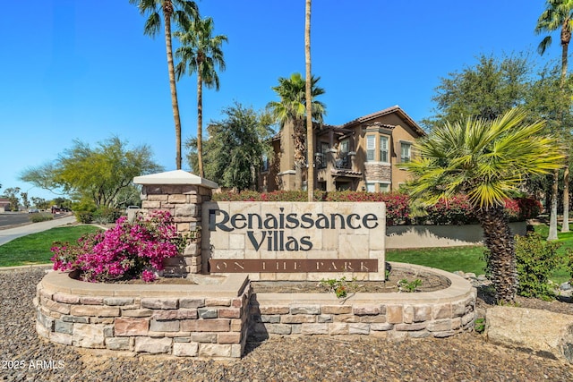 view of community / neighborhood sign