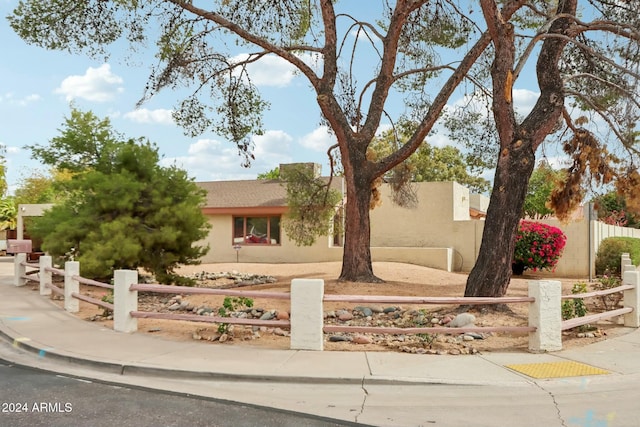 view of front of property