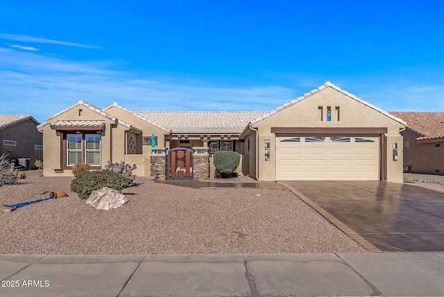 view of front facade featuring a garage