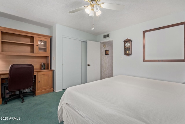 922 S 80th St, Mesa, AZ 85208 - bedroom with carpet floors, a closet, ceiling fan, and a desk