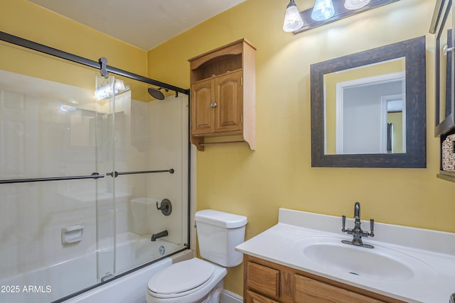 533 N Cobblestone St, Gilbert, AZ 85234 - full bathroom featuring toilet, bath / shower combo with glass door, and vanity