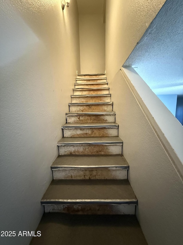 4231 N 69th Dr Unit 1297, Phoenix, AZ 85033 - view of staircase