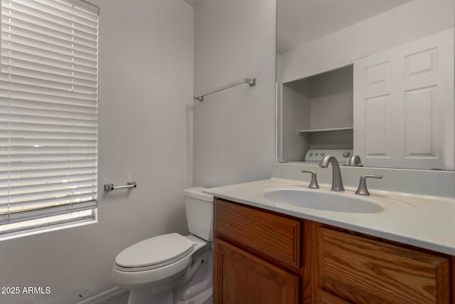4644 W Havasupai Dr, Glendale, AZ 85308 - half bath featuring vanity and toilet
