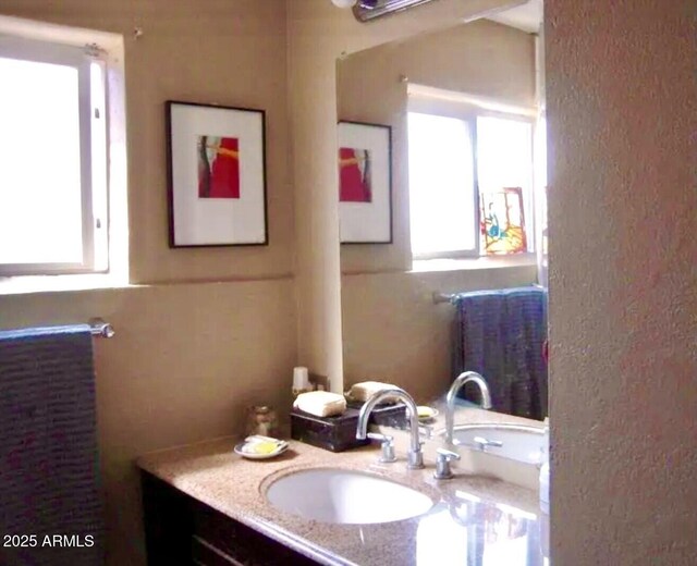 1837 W Roma Ave, Phoenix, AZ 85015 - bathroom featuring vanity