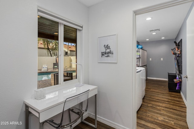 office space with baseboards, visible vents, dark wood-style flooring, independent washer and dryer, and recessed lighting