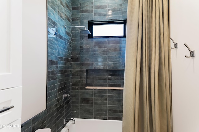 39419 N 7th Ave, Phoenix, AZ 85086 - full bathroom featuring shower / tub combo with curtain