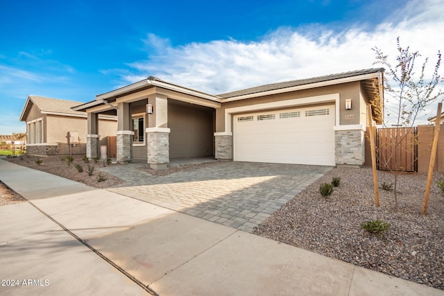 view of front facade featuring a garage