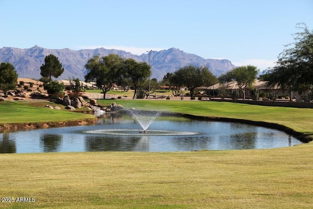 water view with a mountain view