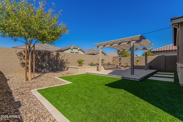 view of yard featuring a patio and a pergola