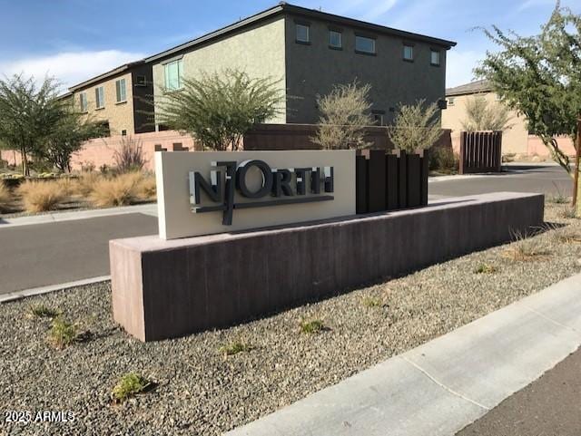 view of community / neighborhood sign