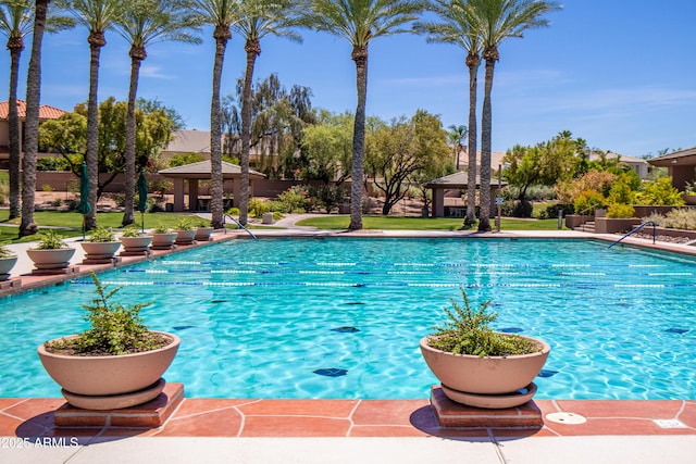9475 N 115th Pl, Scottsdale, AZ 85259 - community pool with a gazebo