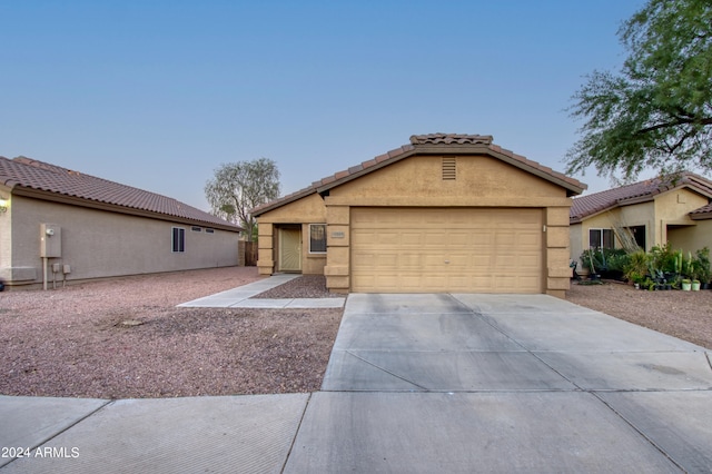 view of front facade featuring a garage