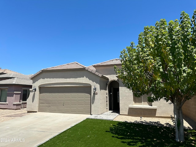 view of front facade with a garage