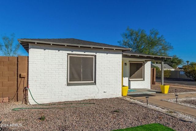 view of front of property