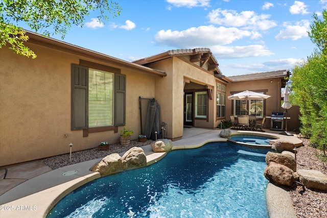 9262 E Desert Park Dr, Scottsdale, AZ 85255 - view of pool featuring a patio area, area for grilling, and a pool with connected hot tub
