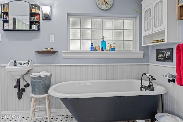 bathroom featuring a bathtub