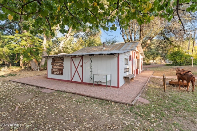 view of outdoor structure