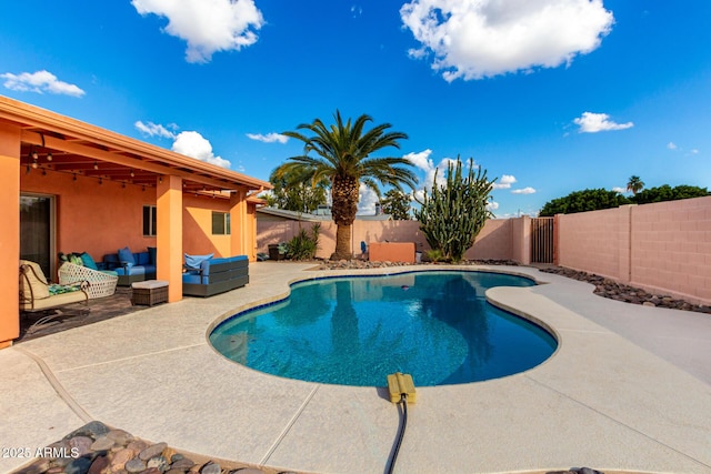 2843 E Captain Dreyfus Ave, Phoenix, AZ 85032 - view of pool with outdoor lounge area, a fenced backyard, and a patio area