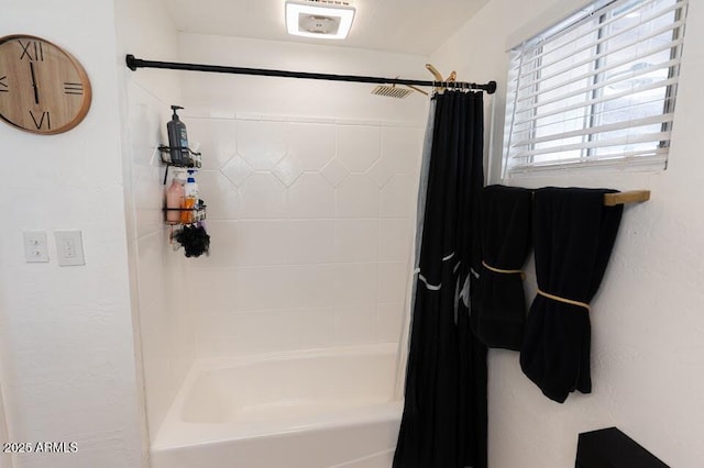 1705 S Cedar Dr, Apache Junction, AZ 85120 - bathroom with shower / bath combo