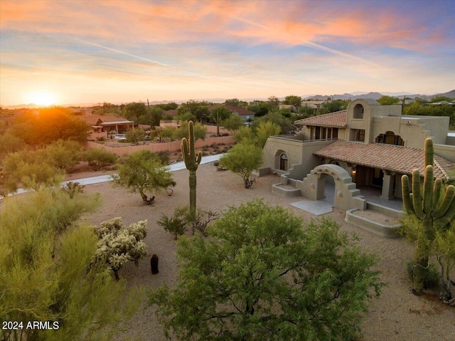 view of aerial view at dusk