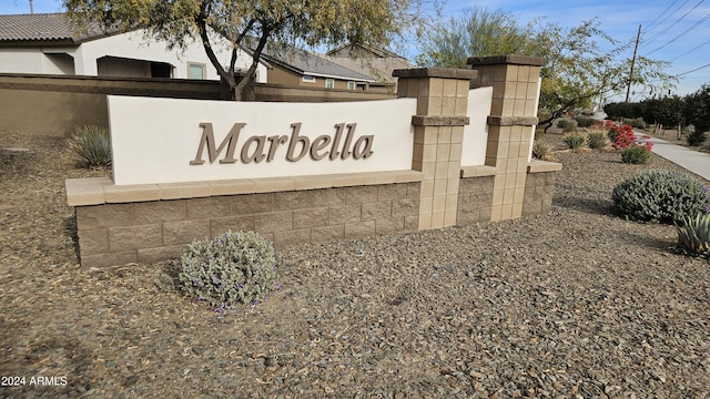 view of community / neighborhood sign