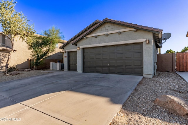 view of front facade featuring a garage