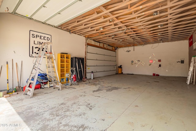4922 W Fallen Leaf Ln, Glendale, AZ 85310 - view of garage