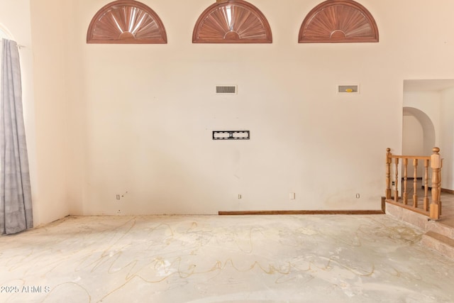 4922 W Fallen Leaf Ln, Glendale, AZ 85310 - unfurnished room with arched walkways