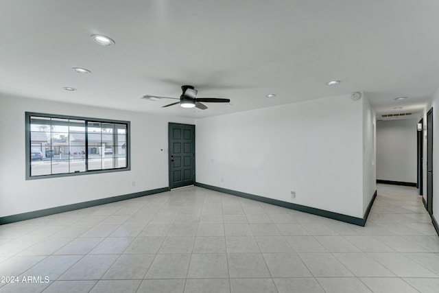 empty room featuring ceiling fan