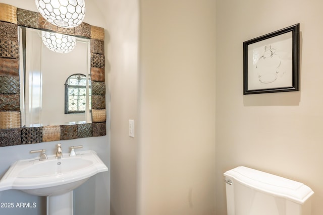 18283 N 93rd St, Scottsdale, AZ 85255 - half bathroom featuring a sink and toilet