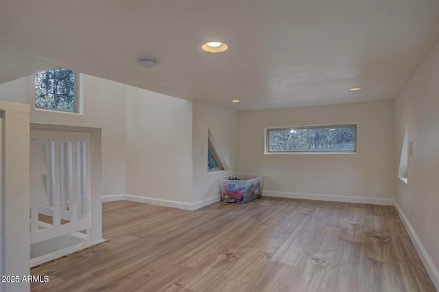 2974 N Vista Way, Payson, AZ 85541 - unfurnished room with wood finished floors, baseboards, recessed lighting, and a smoke detector