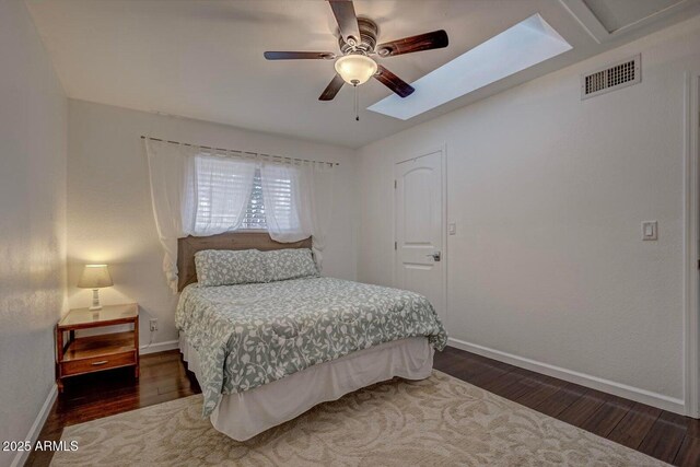 2974 N Vista Way, Payson, AZ 85541 - bedroom with wood finished floors, baseboards, and ceiling fan