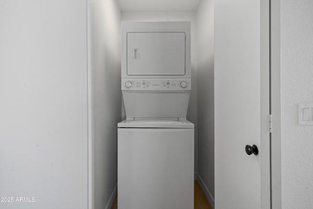 1881 E Kerby Farms Rd, Chandler, AZ 85249 - washroom featuring stacked washer / dryer