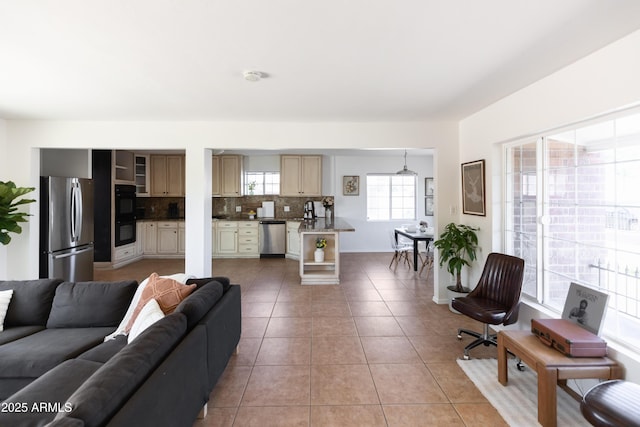 1330 E Monte Vista Rd, Phoenix, AZ 85006 - living area featuring light tile patterned floors