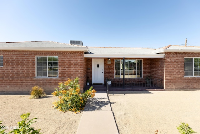 1330 E Monte Vista Rd, Phoenix, AZ 85006 - view of exterior entry with brick siding