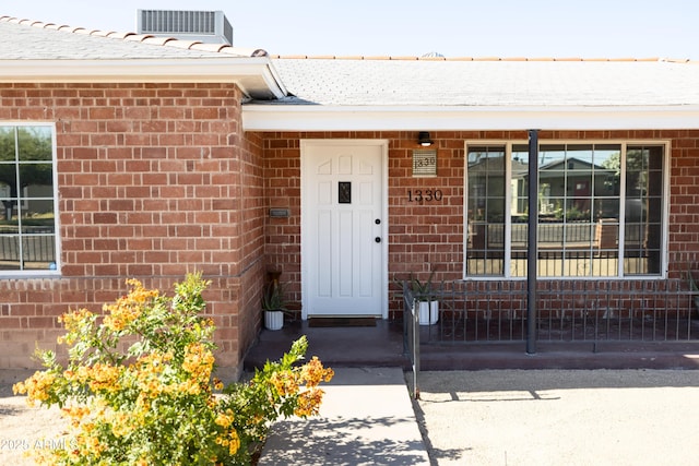 1330 E Monte Vista Rd, Phoenix, AZ 85006 - doorway to property featuring brick siding