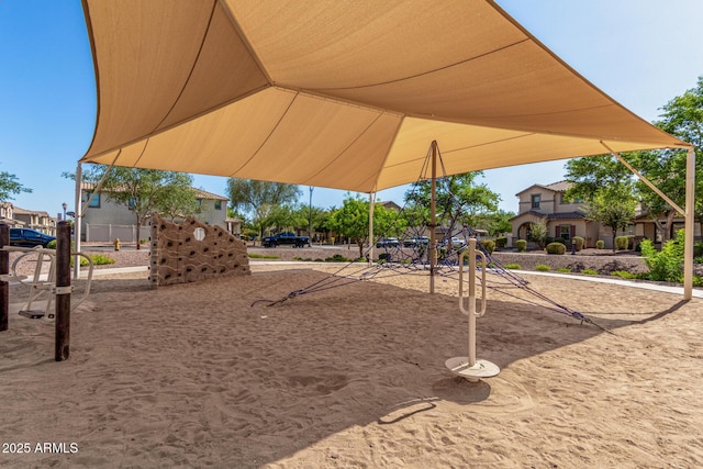 942 S Deerfield Ln, Gilbert, AZ 85296 - view of community jungle gym