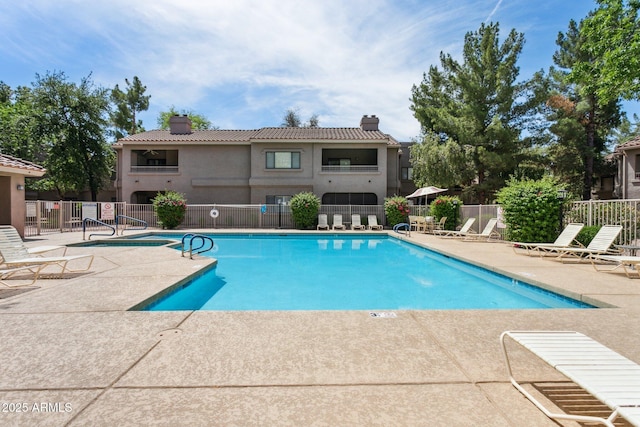 15252 N 100th St Unit 1147, Scottsdale, AZ 85260 - community pool with a patio and a community hot tub