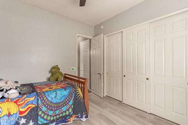 2945 E Clifton Ave, Gilbert, AZ 85295 - bedroom with light wood finished floors, a ceiling fan, and a closet