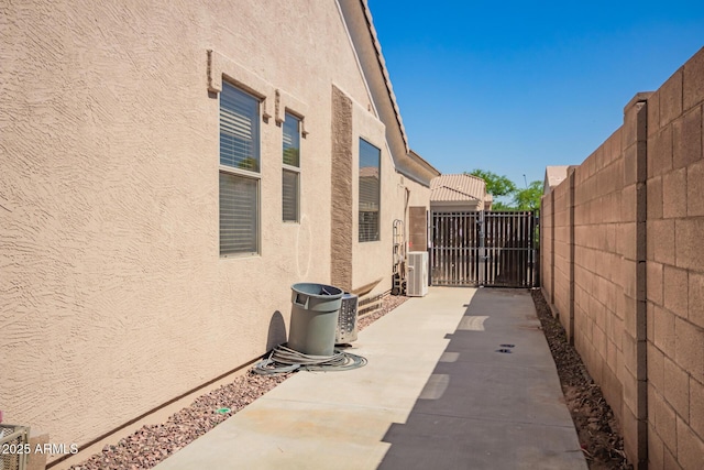 2945 E Clifton Ave, Gilbert, AZ 85295 - view of patio / terrace featuring a gate